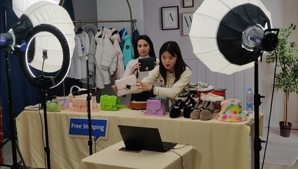 数字贸易重塑全球价值链 箱包销售中崛起的“武汉力量”为中国经济注入新能量