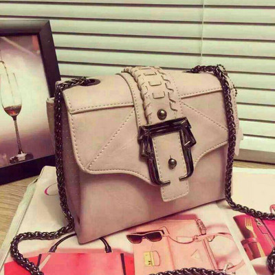 粉色箱包的销售策略与市场推广